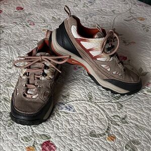 Bass Hiking Trail Shoe Sneakers Size 7M